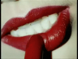 Gif animé bouche rouge à lèvres